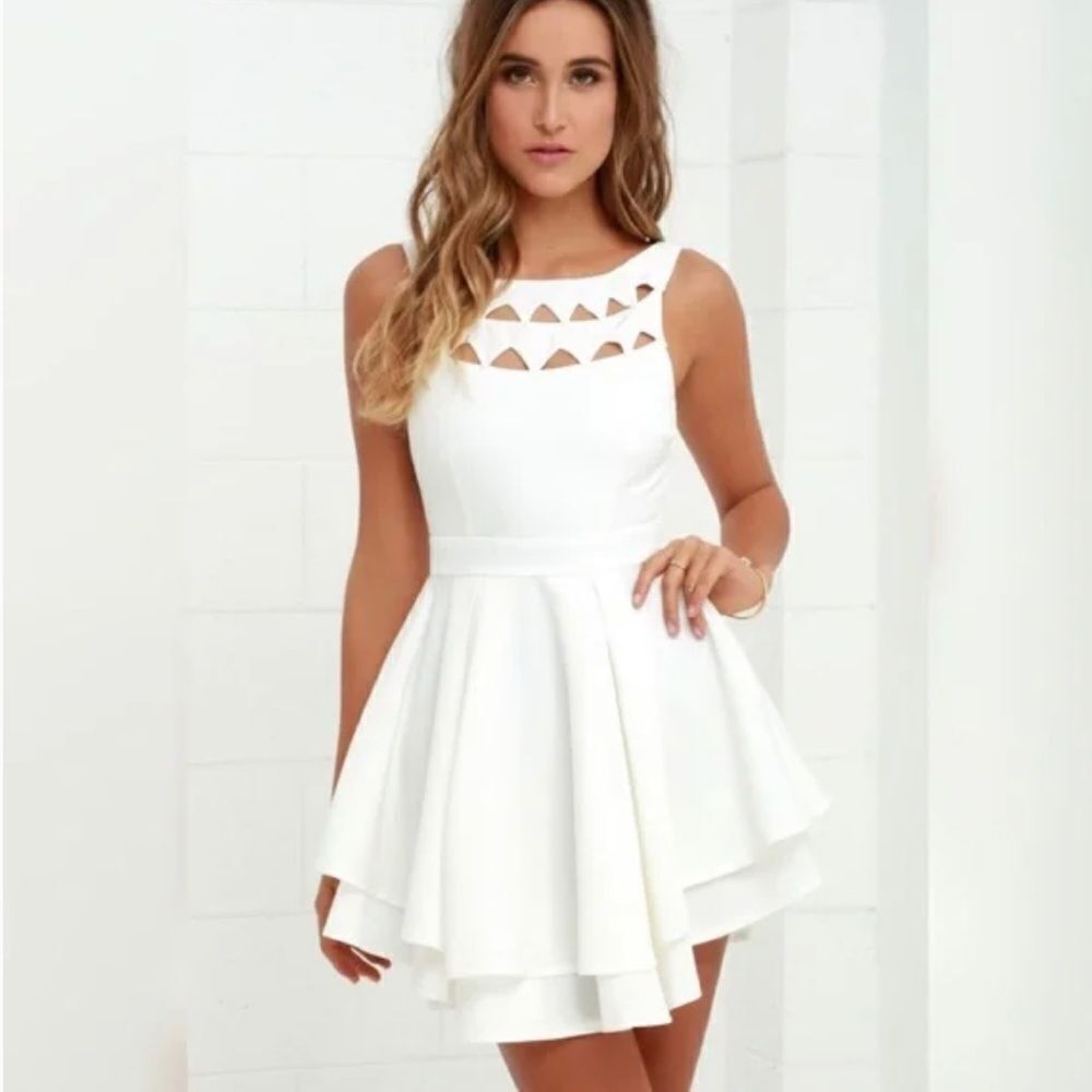 Lulus Latiste White Cutout Backless Fit & Flare Dress XS NWT